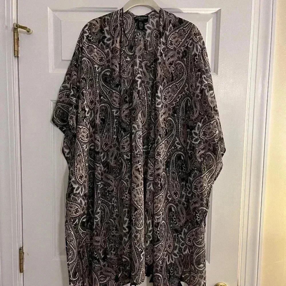 Cynthia Rowley Shawl with Tassels Size 2x